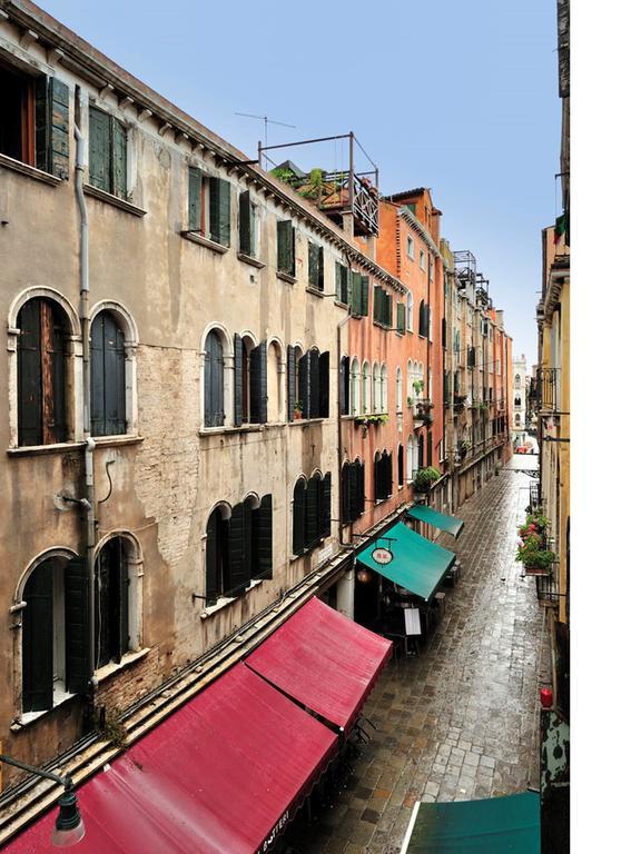 Botteri Palace Apartments By Wonderful Italy Velence Kültér fotó